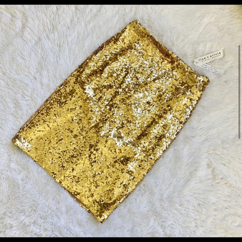 Alice & Olivia Gold Sequinned Skirt Size 2 - NWT